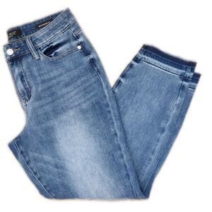 Judy Blue Light Blue Boyfriend Jeans